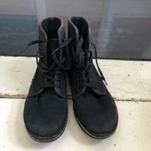 Doc Martens Sheridan boots, size 7
